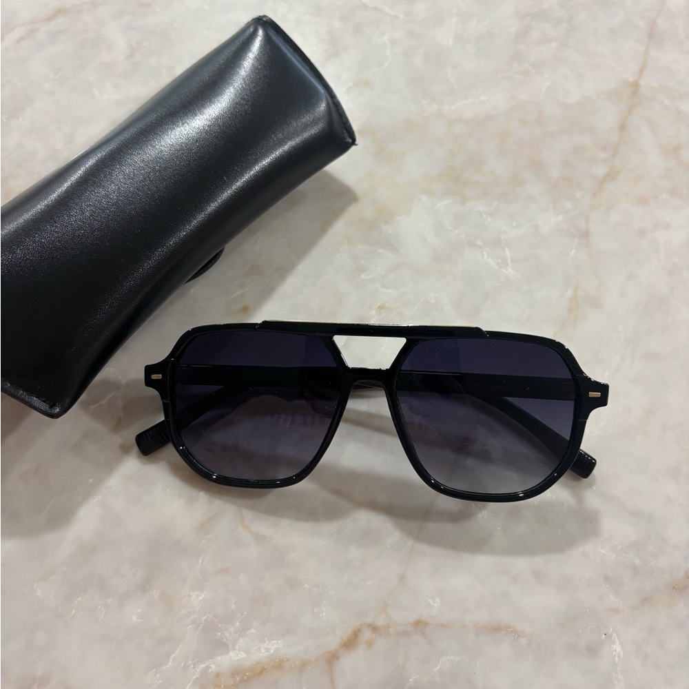 Black sunglasses